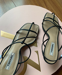 �ļ��޶����֣�����4�����Եİ�����������ͷ��