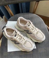 ÿ����Ů��Ҫ���ֵ�һ˫����ɫN���˶�Ь