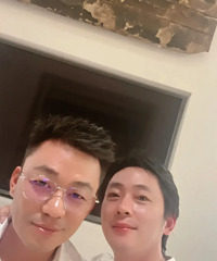 ����ǿ�����½����ع⣬������С�ƺ���˼��ͬ��