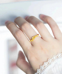 ��������һ���ܴ󸣵�С�𻨣���С����������������