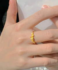 ��������һ���ܴ󸣵�С�𻨣���С����������������