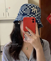 我爱渔夫帽,超级好看!收到深色之后把浅色也买了~