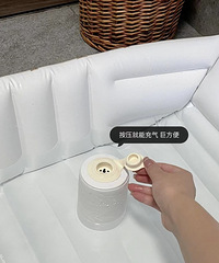 经常带娃出行的麻麻可以买一个,充气浴盆真的是好方便