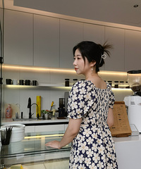 91��167CM�ķ���С������飬ϣ���Է�86��94��