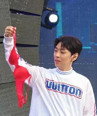 ĳ˵��������̨�ϱ��Ӻ�ɫBra