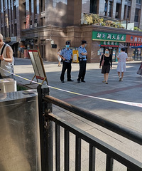 一觉睡起来,小区被封了…