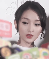 十年前的视频美上热搜!从17岁到47岁,她一直又美又灵又时髦
