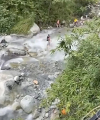 彭州戏水景区突发山洪,已致7人死亡