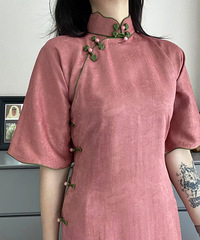 每个女人逃不掉的粉色,来自初夏旗袍的草莓抹茶