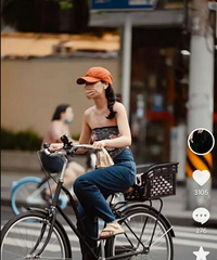 国内最有名的两座城市的街拍,上海和成都,你更喜欢哪边的风格?