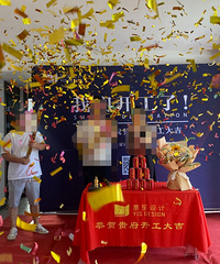 40多度的开工太酸爽!致敬高温下的装修工人