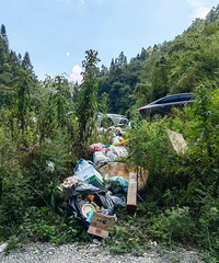 南川露营,遍地都是垃圾,这些人不仅仅是素质差了