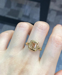 ����ر�ı�����ָ����ɫһ�¾�ײ���ҵ��İ�����