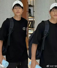 ��Ȼһ���ڰٳ����ٻ�ɹ�ں�о�ͻȻ��û����ô�ÿ���