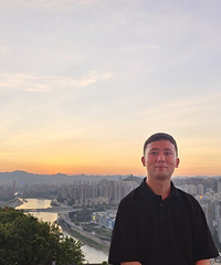 33岁从事公益服务的哥子征婚,不抽烟不喝酒