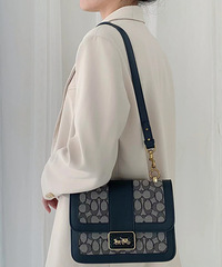 coach aile�þ���ѽ��ţƤ���Ứ֯��Ľ�ϣ������ָ�