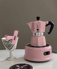 ��Ů��ը�������ܾ����˵ķ�ɫĦ������Ҳ��ʵ��