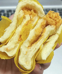买了3箱了!我发誓真的好吃的肉松小云卷面包,早八人可买