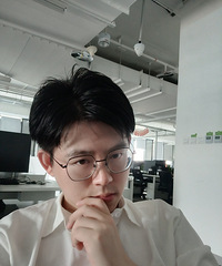 94年176CM互联网行业的小哥征婚,希望对方90~99年