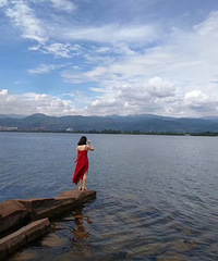 90���Ը��������ѧŮ��ʦ���飬����������������