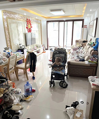 这就是号称是世界上最乱的家吗?我家可比这乱多了....