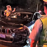 Ů˾��ײ������1����