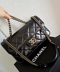 Chanel孟买系列就是百看不厌,又酷又优雅