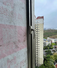 全屋封窗,客厅三面落地窗安逸,两个品牌搭配用帮我省下小一万!