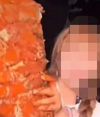 网红烹食大白鲨后续:两人被批捕