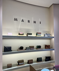 �����Marni�����Ϣ���ˣ����ٰ�5�㼸��