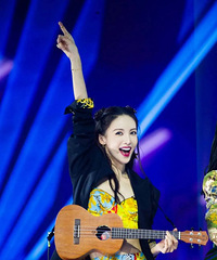 女明星们欲罢不能的女团风,开始让人审美疲劳了