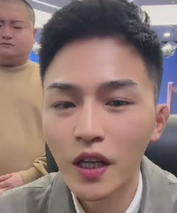 株洲衣哥从摔跤运动员转行带货主播
