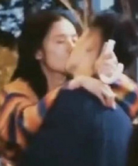 他从火光中走来黄景瑜张婧仪拥吻