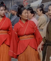 当童年古装女神隔空撞衫:虽都是美人,仍逃不开谁丑谁尴尬的定律