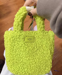 种草UGG包包,冬天亮色好好看