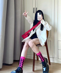 资深袜子控的秋季OOTD,再冷也要漏大腿!