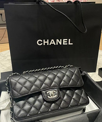 ���ζ�CF����ţ���yyds�������ʲ�����ͼ���о����Ա�һ��