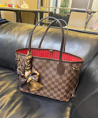 ����˵�ҵ�LV���̸�neverfullС���������Ӹ�˿�����