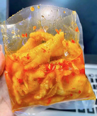 网购的无骨鸡爪秒杀绝味!口感酸酸辣辣的敲入味!