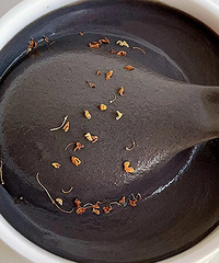 ����ȫ�ǳԺ�֥��һ�����ϵ���ʵ�������볤ͷ�����˿�����ȡ����