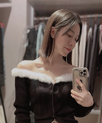 �ӼҾ�Ĭ�ڼ䣬��Ҷ��ڸ��