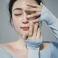 在家DIY简约肖像照