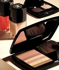 ���ζ��Ĳ�ױ��Ĳ�̫�У������ио���