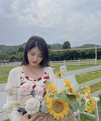 92��158CM�ĸ�УŮ��ʦ���飬ϣ���Է�92~87��