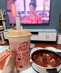 һ���˱�����ڼҵĵ�18�죬ÿ�������Է���׷��ѧϰ��ߣè�޹�