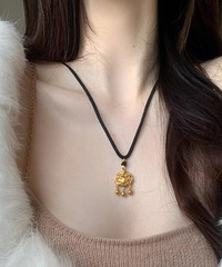 十年前的金锁?这个款式真的经久不衰,不管多久都很好看