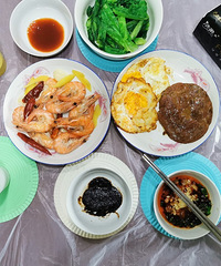 8月份回老家照顾老人,11月疫情独自居家,高风险小区继续被封