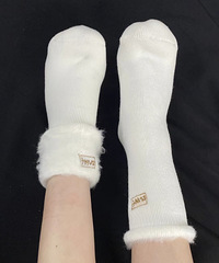 太激动了这个袜子穿起来就像在踩棉花!很厚实很保暖