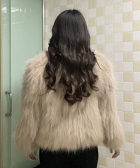 跟风买了件皮草,没想到翻车了,朋友说后背像双开门冰箱?!