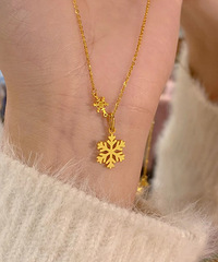 买金真的只有零次和无数次,周大福雪花项链到手,新年氛围感有了